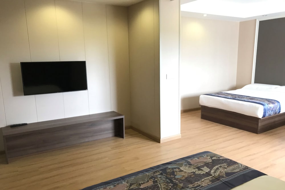 

Milano - Altafulla - Hotel Nueva Europa