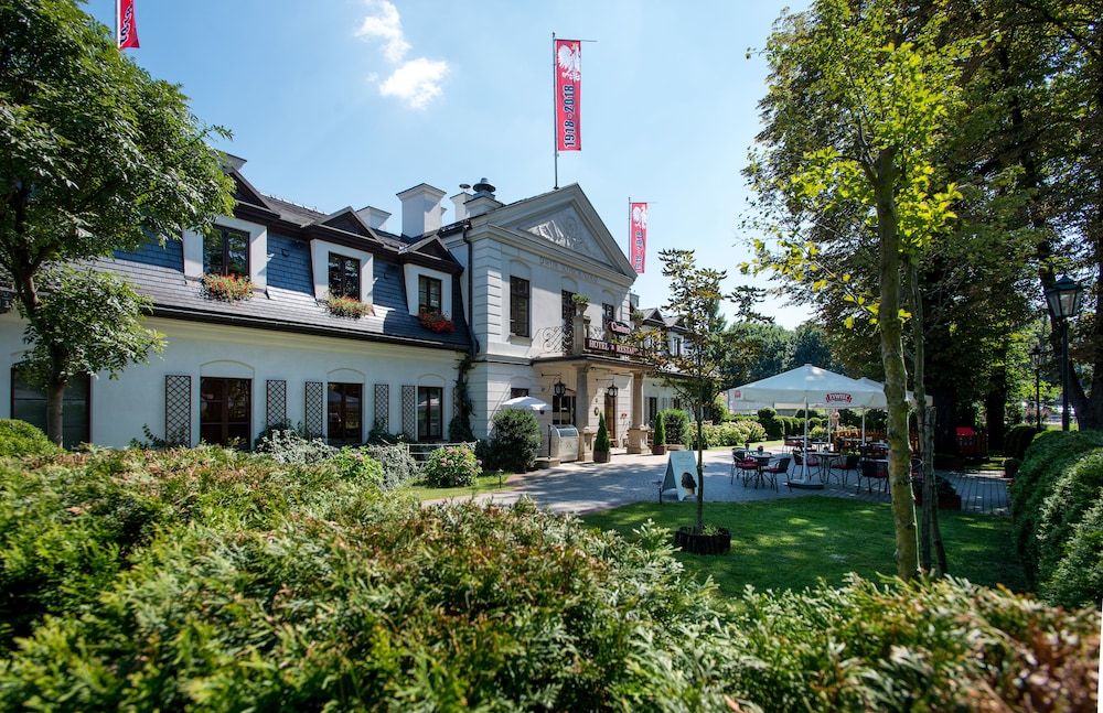 

Bologna - Bolen - Hotel Dwór Kościuszko