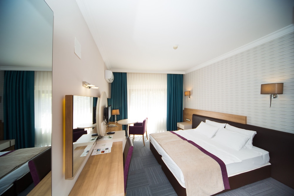 

Milano - Manisa - Spilos Hotel