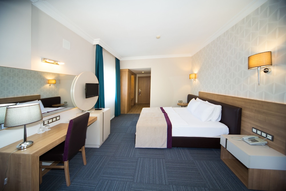 

Napoli - Manisa - Spilos Hotel
