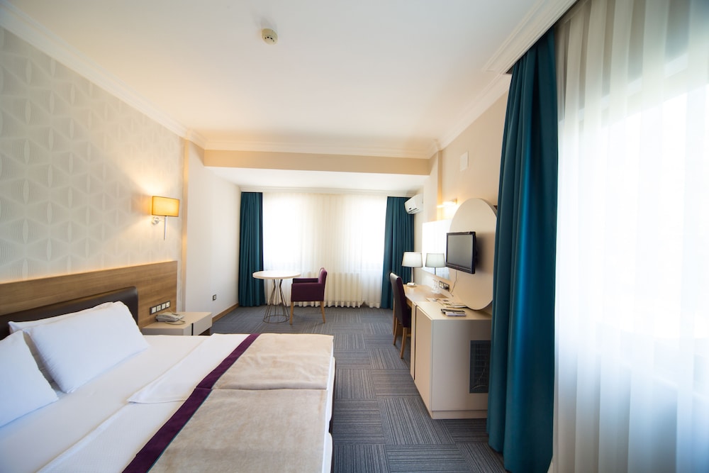 

Milano - Manisa - Spilos Hotel