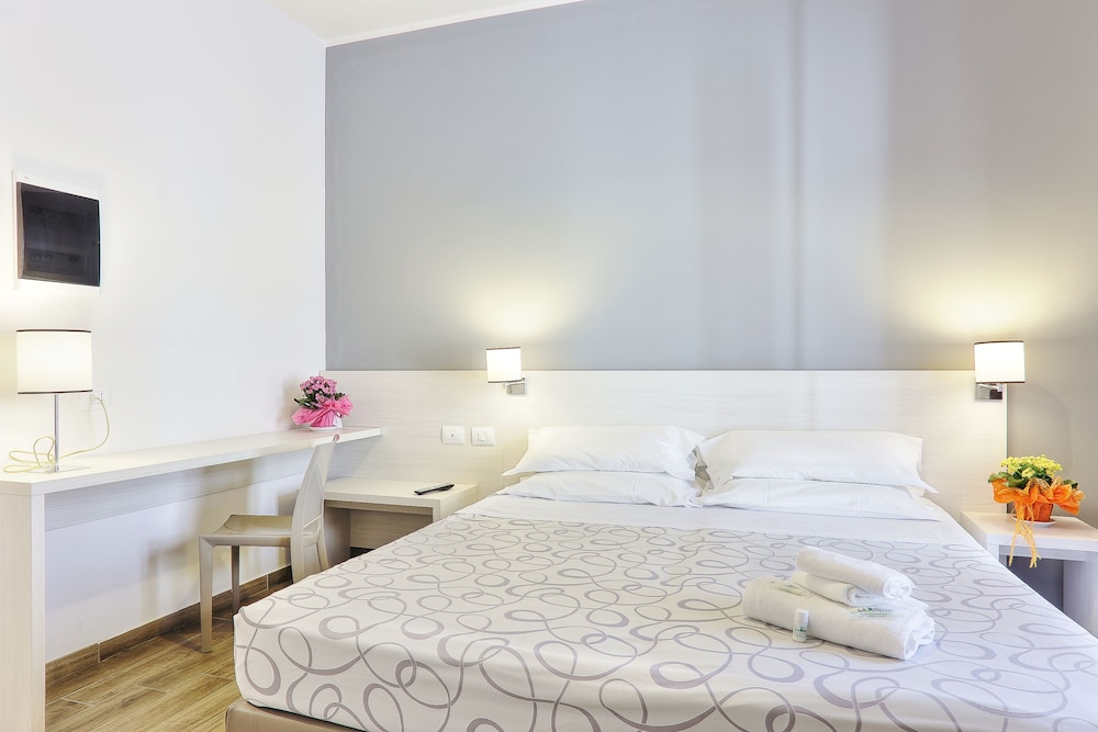 

Milano - Maremma, Toscana - Hotel La Pineta