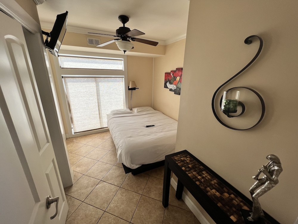 

Milano - New Orleans - Seabrook Villa