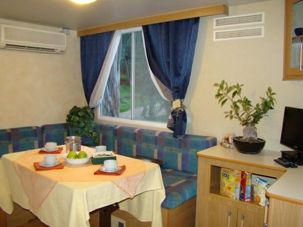 

Milano - Badesi - Village & Camping La Foce