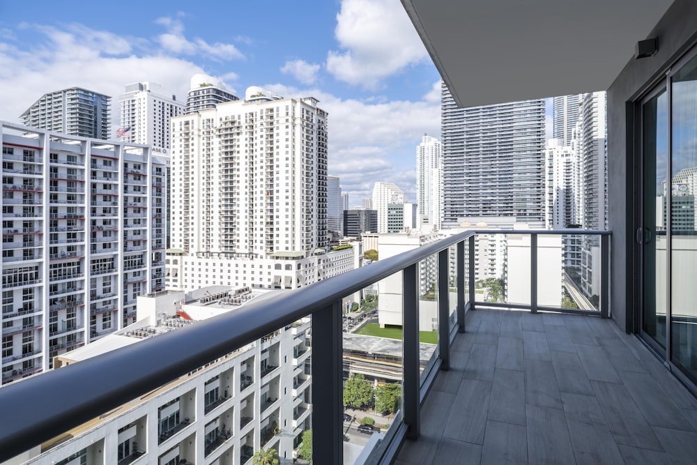

Bologna - Key Biscayne - Atwell Suites MIAMI BRICKELL