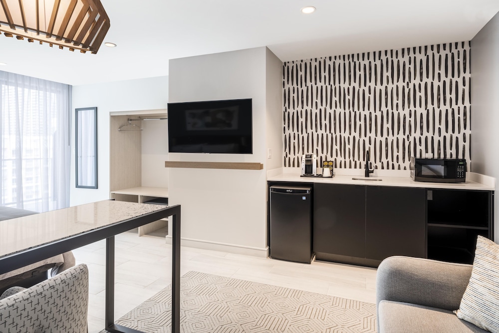 

Napoli - Key Biscayne - Atwell Suites MIAMI BRICKELL