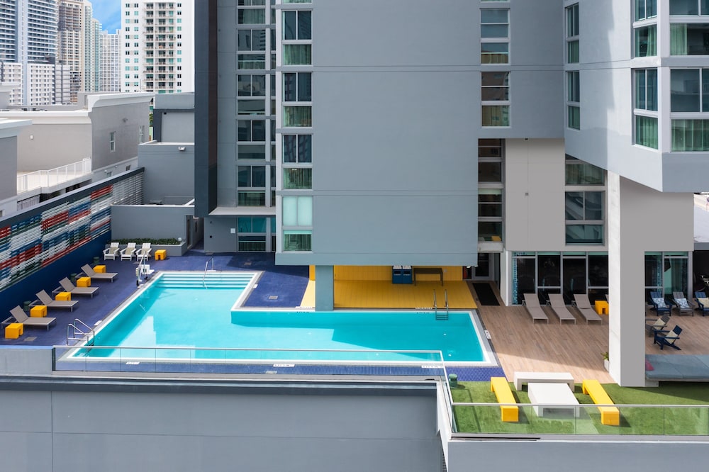 

Catania - Key Biscayne - Atwell Suites Miami Brickell