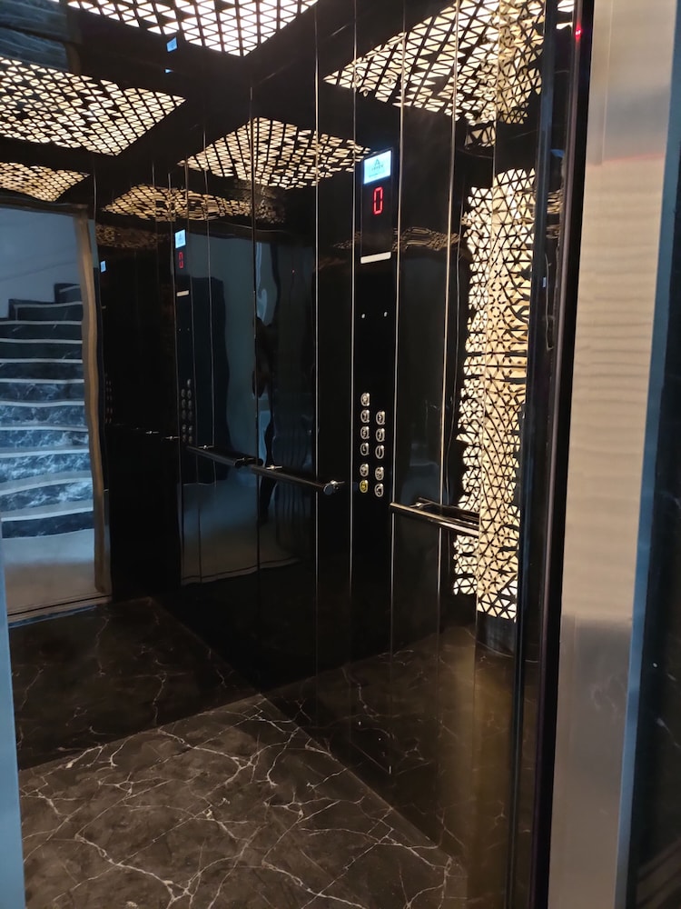 

Bari - Istanbul, New Airport - Loft Airport Hotel's