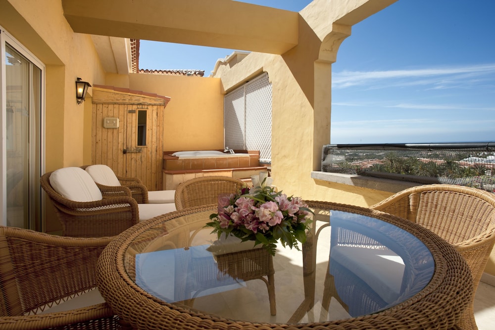 

Milano - Patalavaca - Palm Oasis Maspalomas