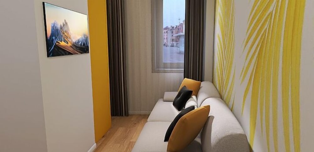 

Napoli - Toscolano Maderno - Bike Hotel Touring Gardone Riviera & Wellness