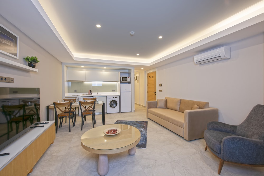 

Bologna - Colakli - A Suite Side