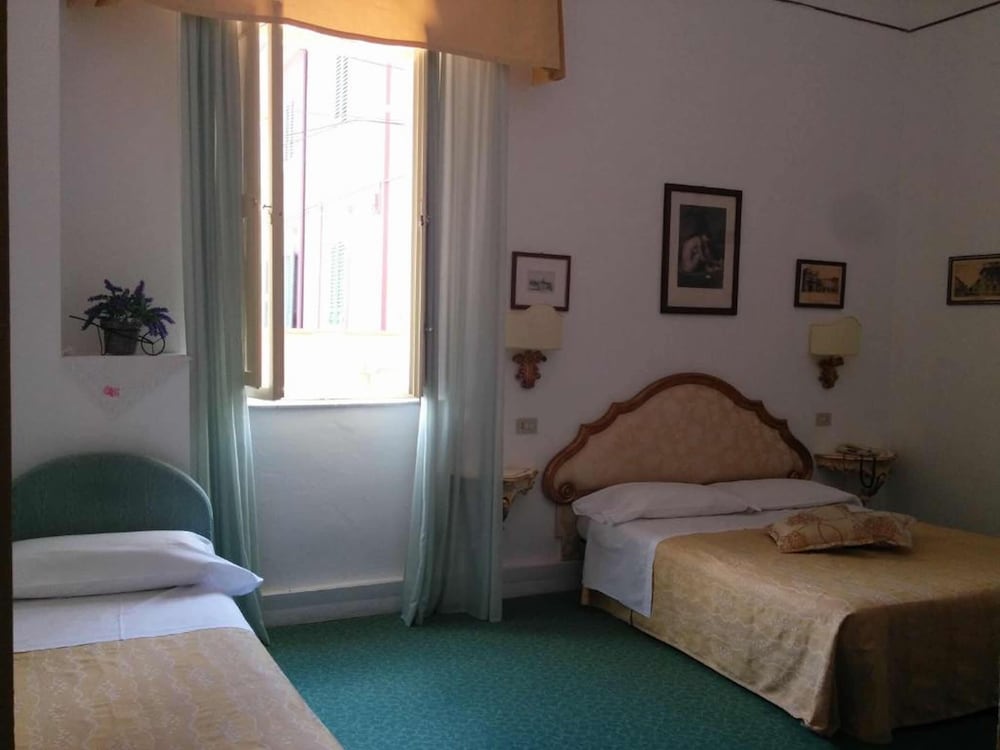 

Milano - Pisa - Hotel Villa Kinzica