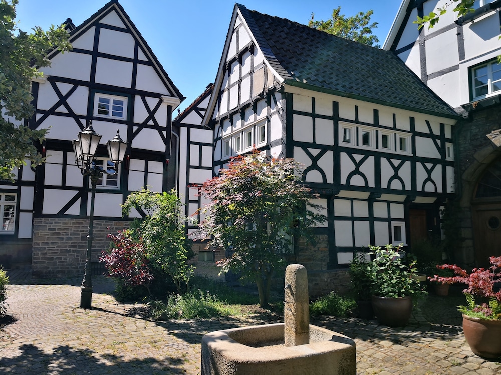 Hagen (Nordrhein-Westfalen) - Fünf Giebel Eck in der Freiheit am Ruhrtalradweg