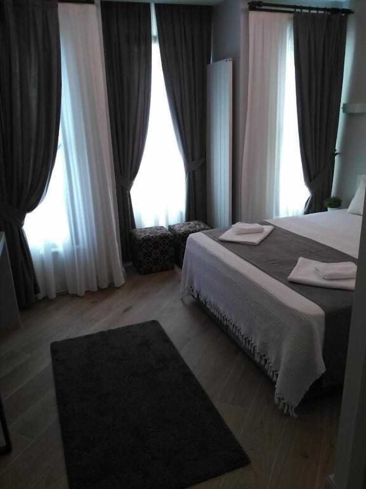 

Ancona - Istanbul - KONAK BELLA 3