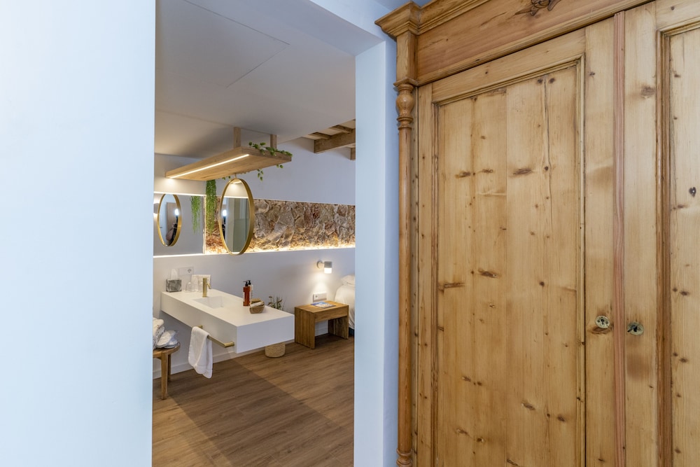 

Genova - Arenal D'En Castell - Hotel S'Antiga Adults Only