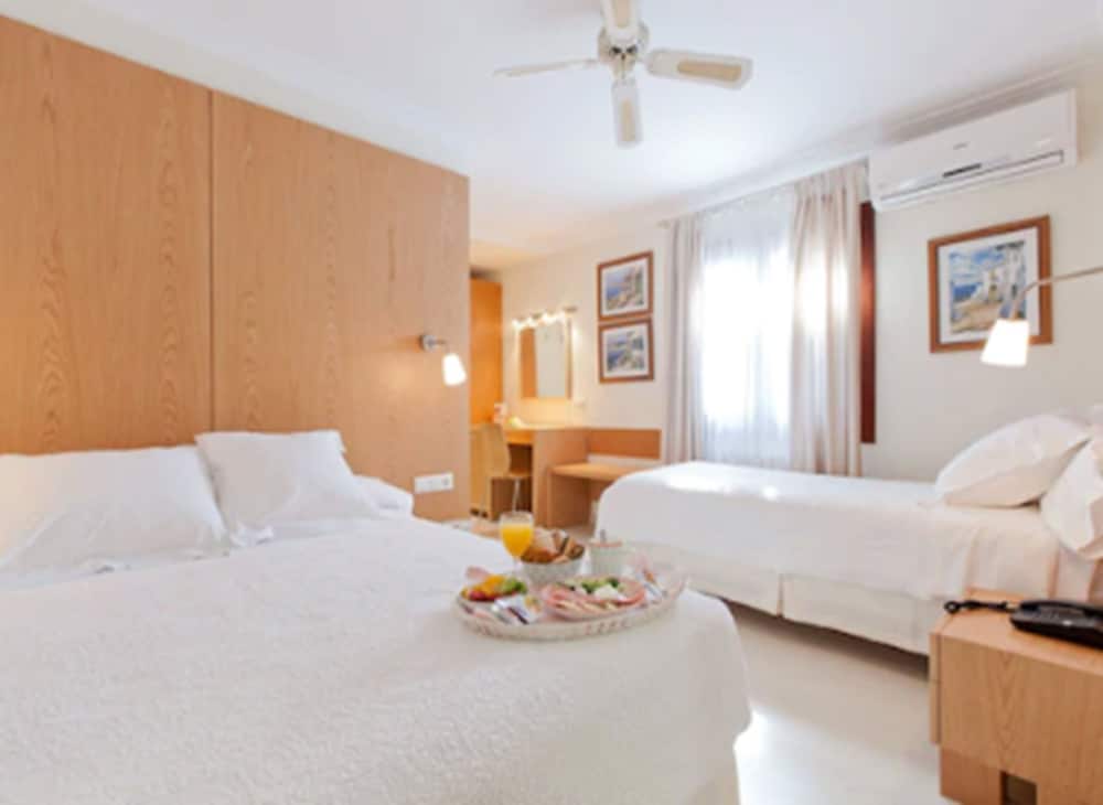 

Roma - Pedreguer - Hotel Costa Blanca