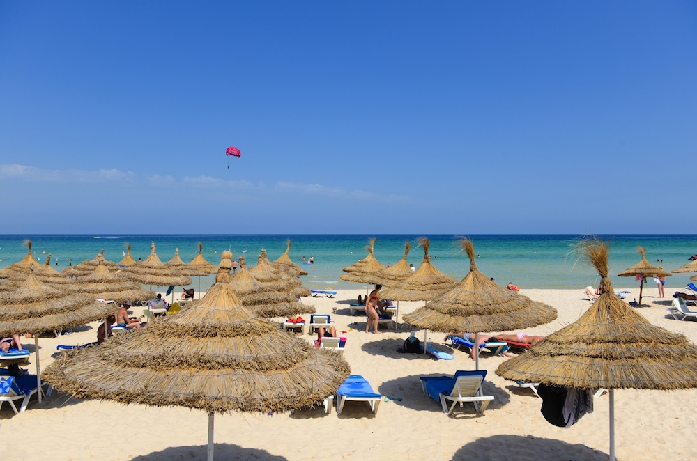 

Bologna - Monastir - One resort Jockey