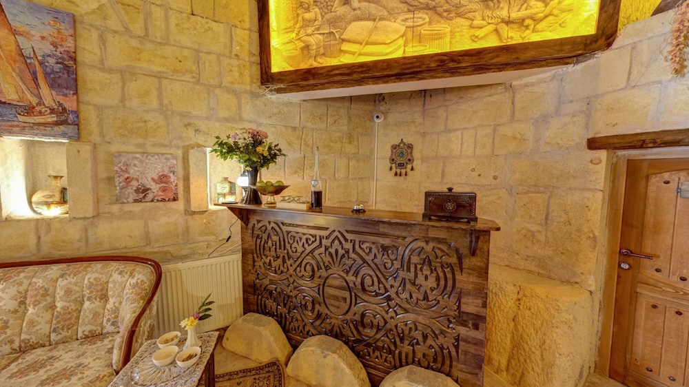 

Bologna - Nevsehir - Cappadocia Alaz Cave Otel