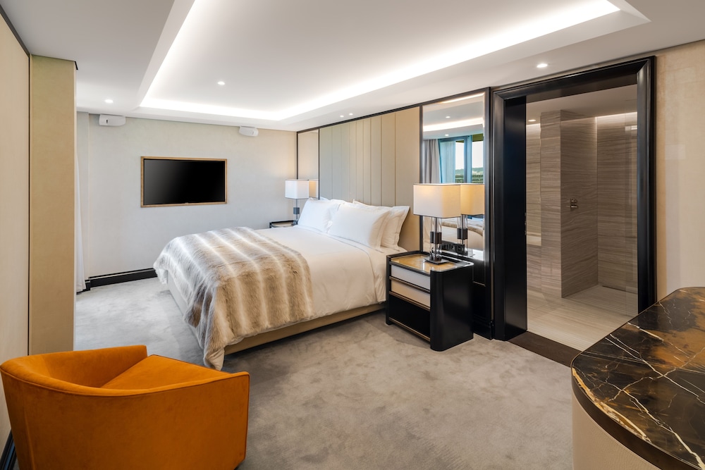 

Roma - Rudolfstetten - FIVE Zurich - Luxury City Resort