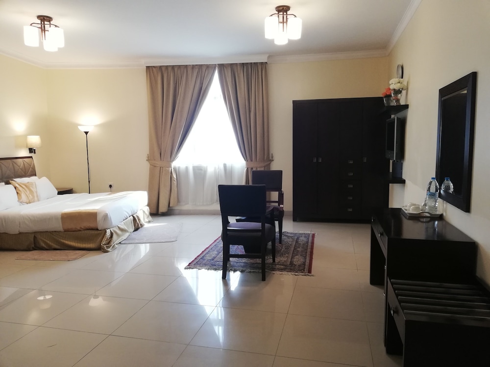 

Napoli - Sharjah - Crown Palace Hotel Ajman