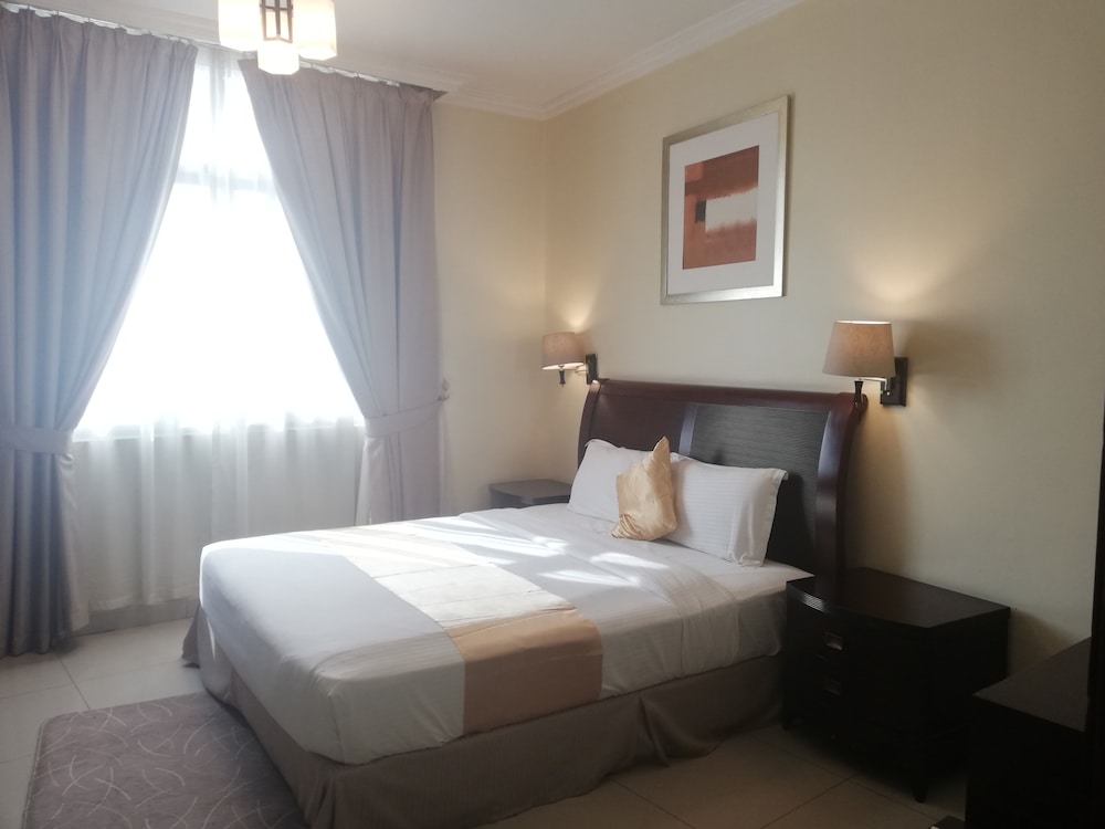 

Roma - Sharjah - Crown Palace Hotel Ajman