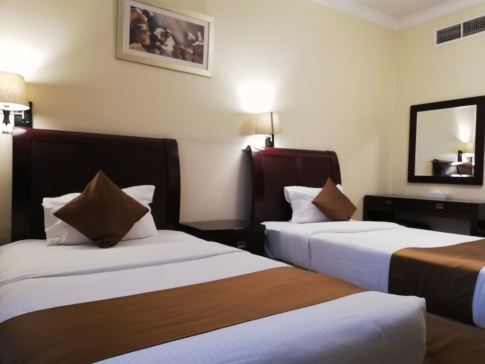 

Cagliari - Dubai - Crown Palace Hotel Ajman