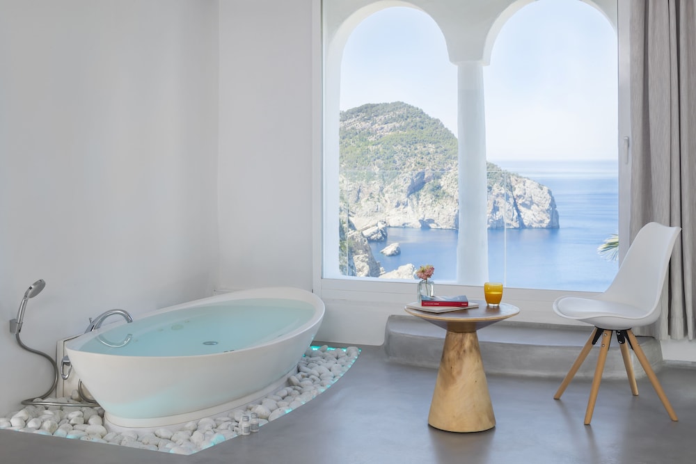 

Catania - Puerto de San Miguel - Hacienda Na Xamena, Ibiza