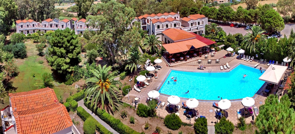 

Bologna - Lesbos - Pasiphae Hotel
