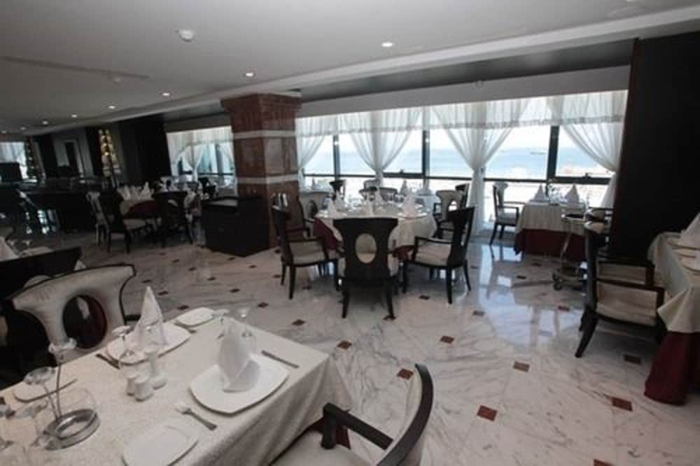 

Venezia - Algeri - Oasis Hotel
