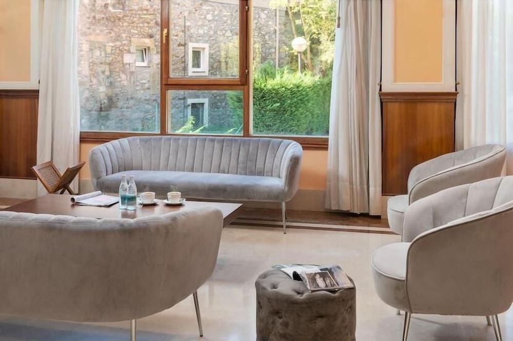 

Bologna - Bilbao - Hospedium Hotel Blu Sondika