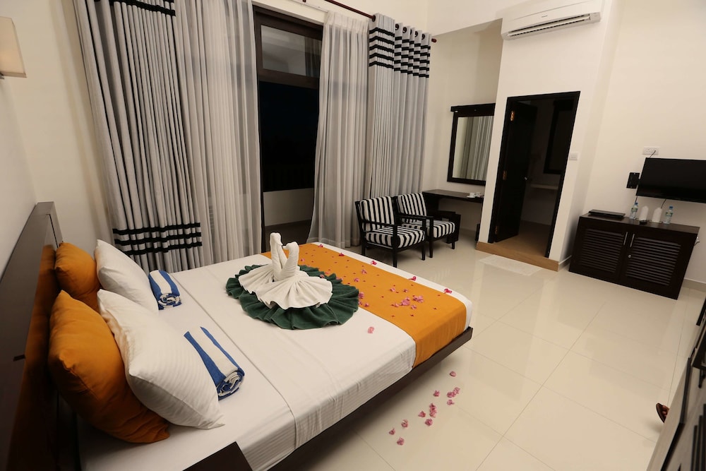 

Roma - Tangalla - Lagoon Paradise Beach Resort