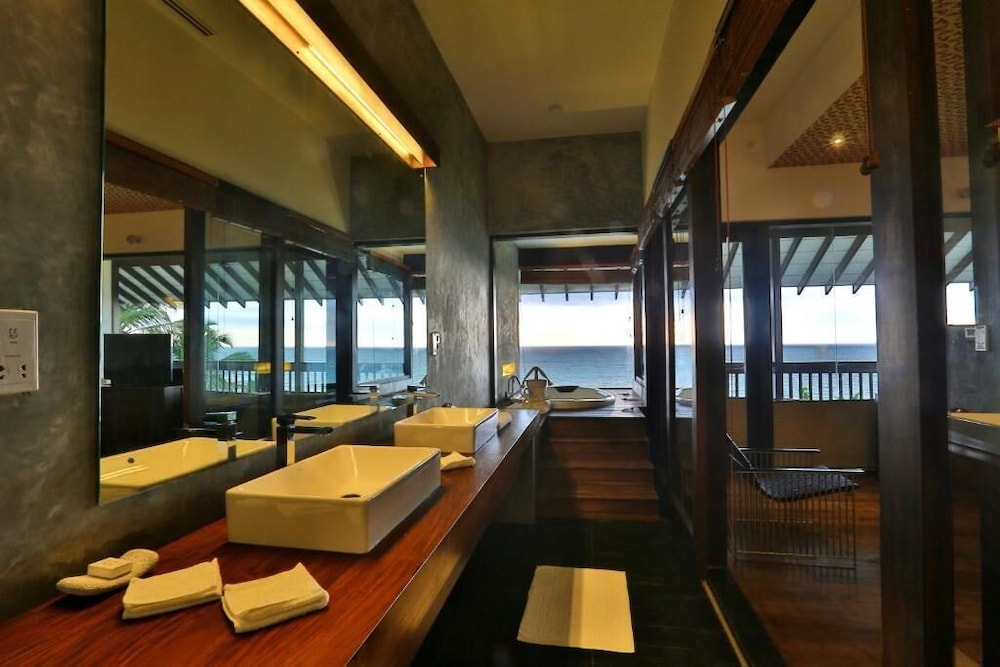 

Roma - Ahungalla - Temple Tree Resort & Spa