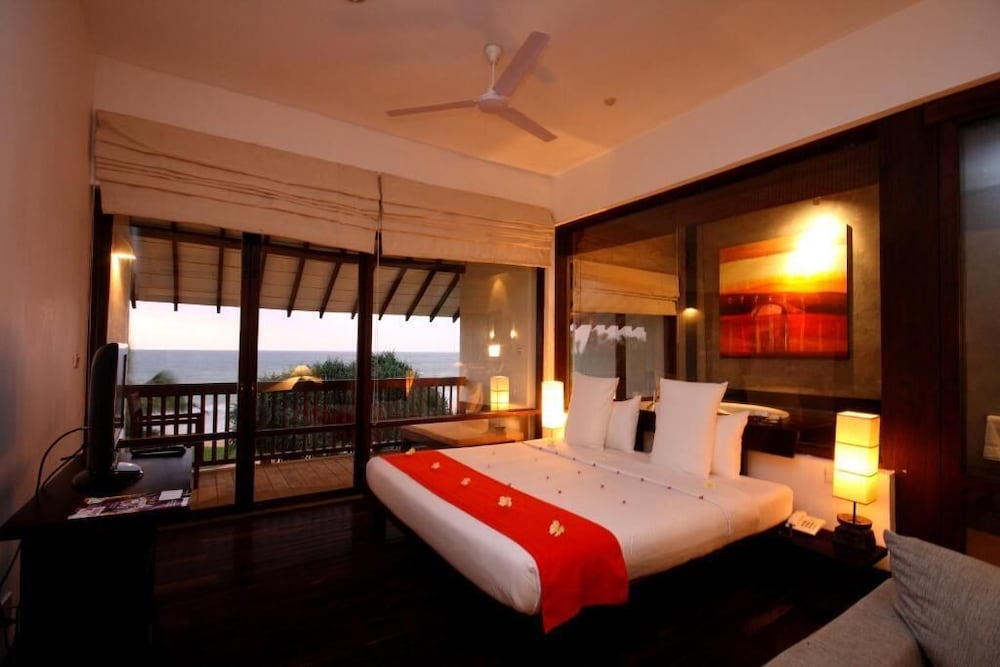 

Roma - Ahungalla - Temple Tree Resort & Spa