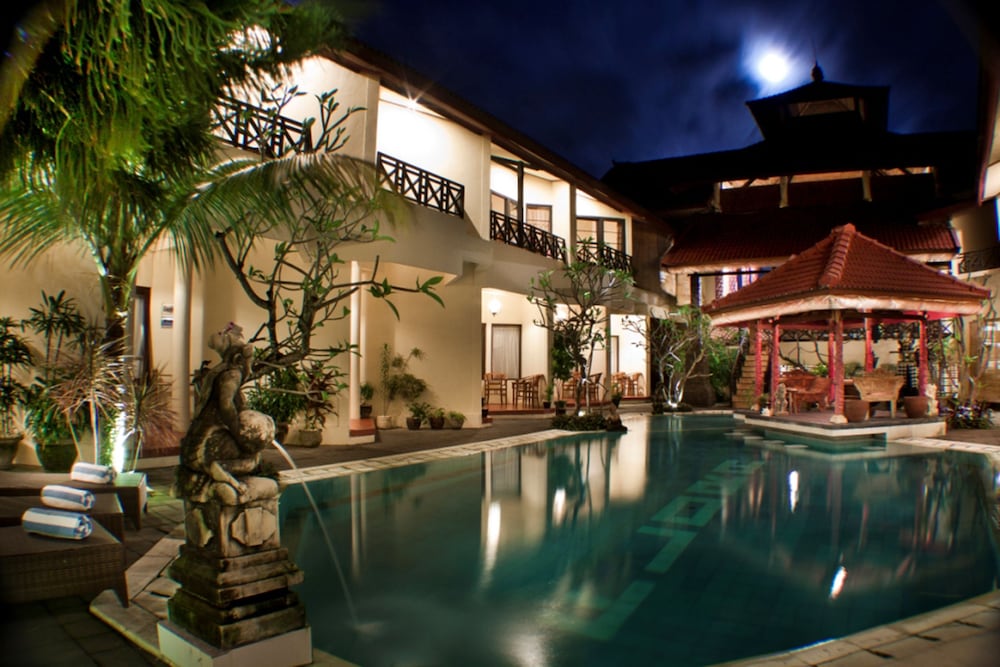 

Roma - Tuban - Hotel The Flora Kuta Bali