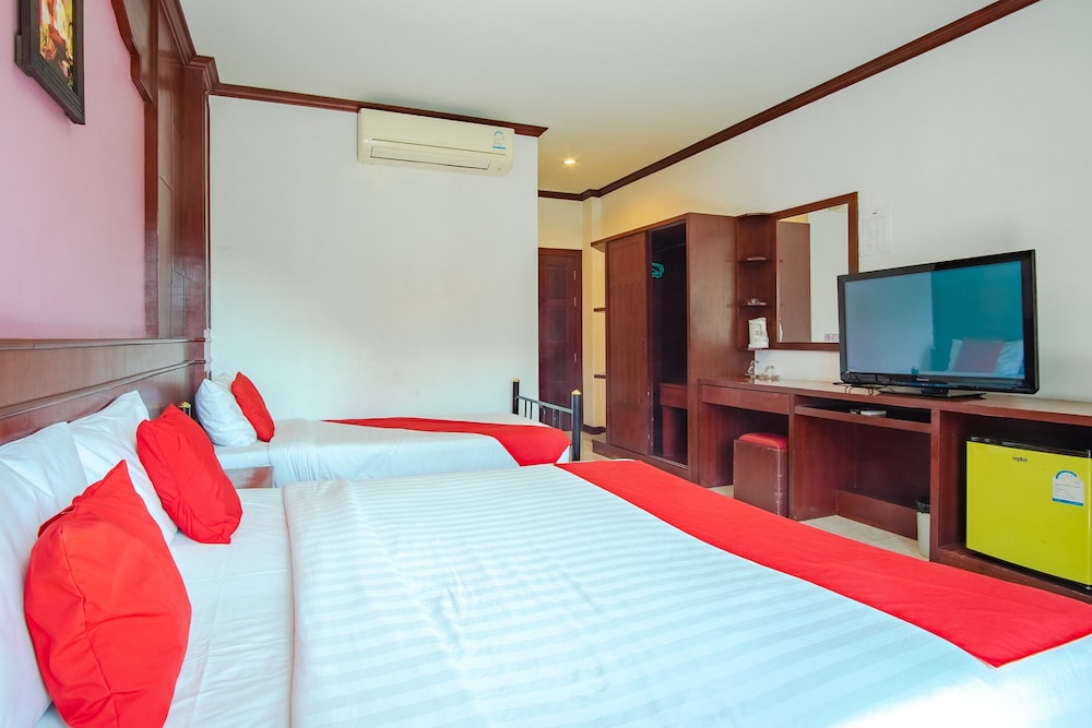 

Roma - Panwa Beach - Art Mansion Patong Hotel
