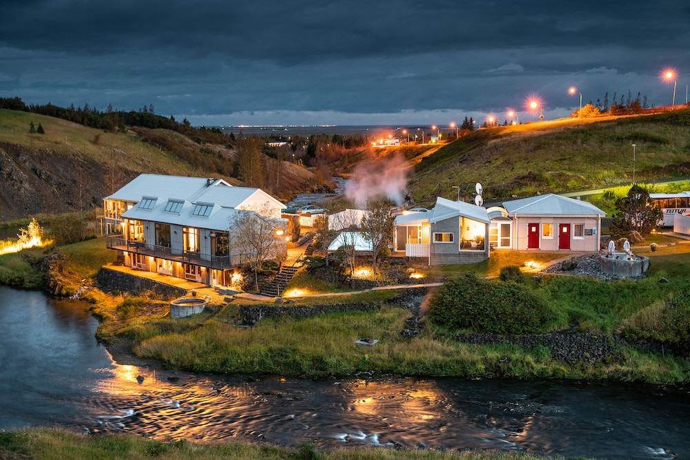 

Roma - Hveragerði - Frost and Fire Hotel