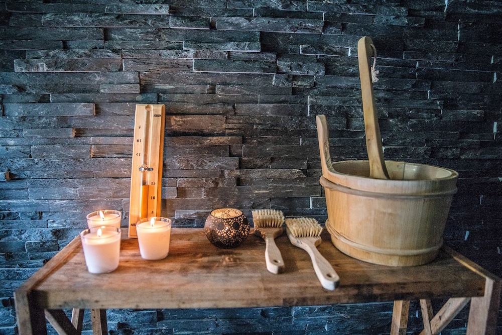 

Verona - Hveragerði - Frost and Fire Hotel