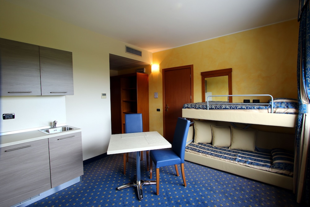 

Cagliari - Pavia - Hotel Riz B.B