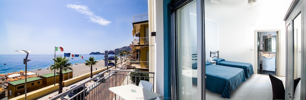 

Napoli - Forza dʼAgro - Maniel Beach Hotel