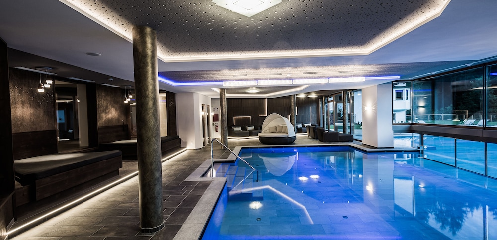 

Napoli - Terento - Hotel Weiher Green Lake