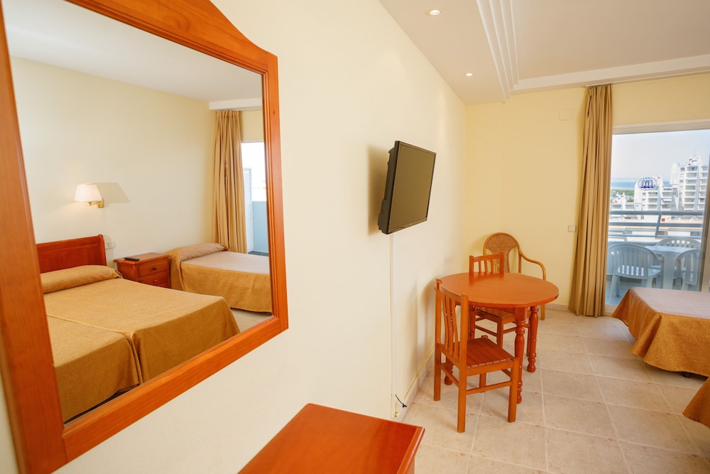 

Napoli - Gandia - Hotel Tres Anclas
