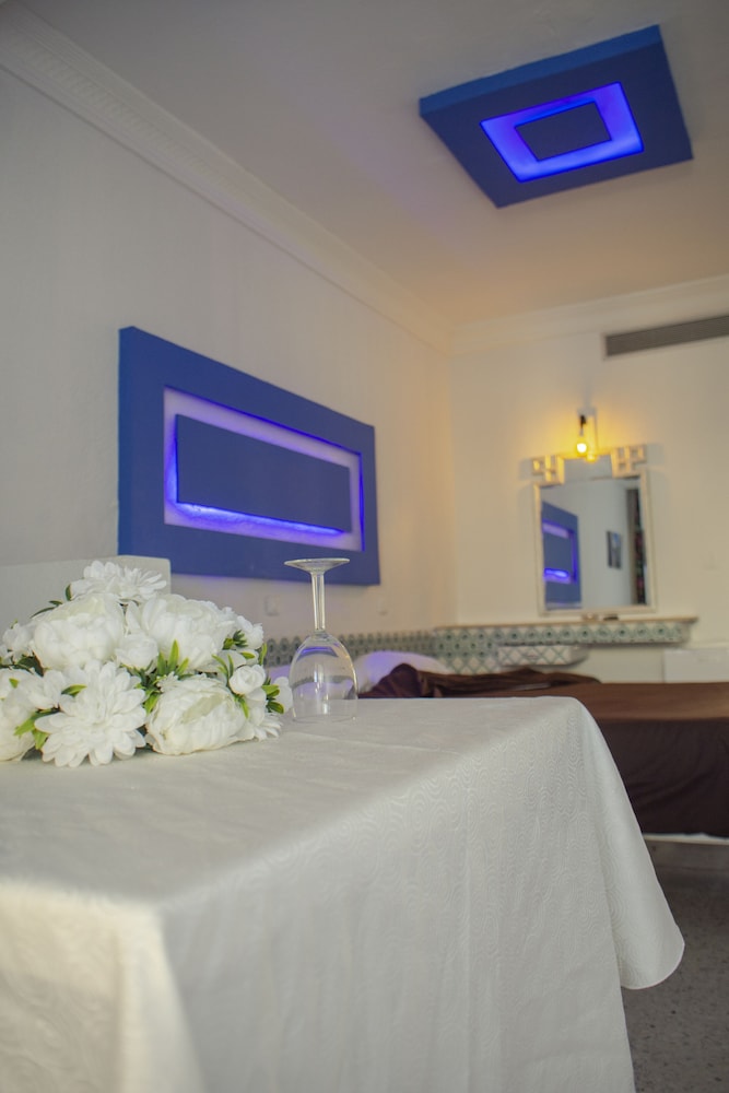 

Milano - Bizerte - Hôtel Sidi Salem