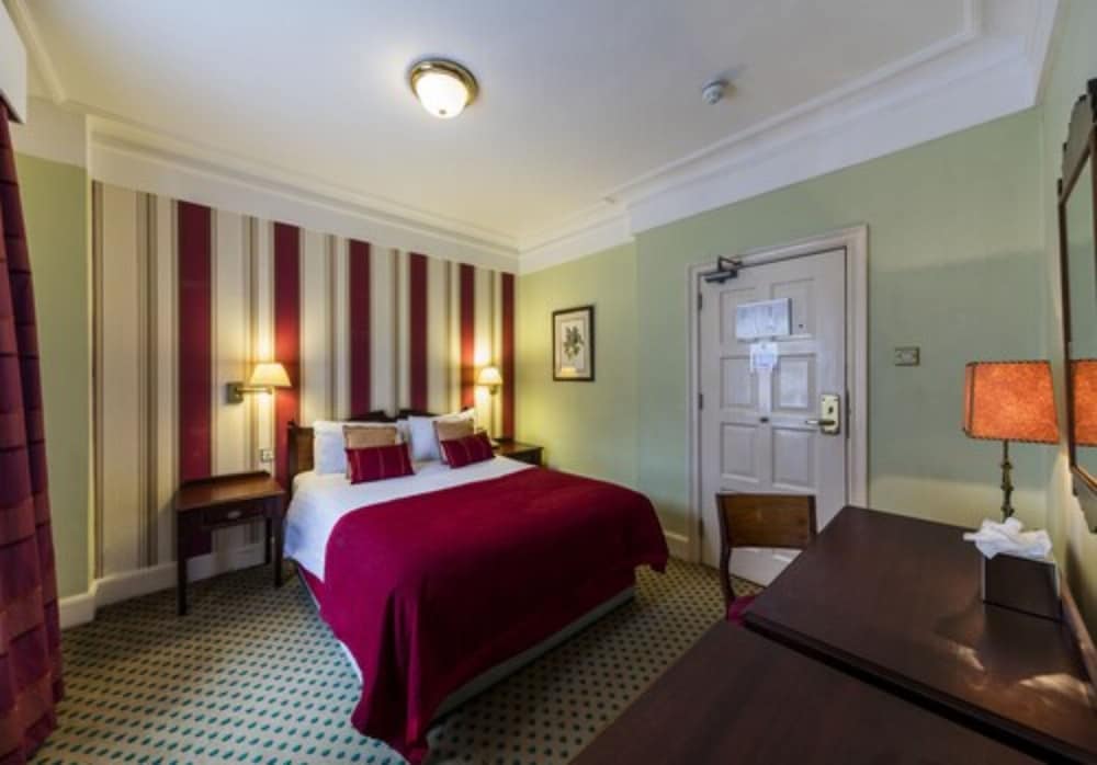 

Verona - Brighton - The Old Ship Hotel
