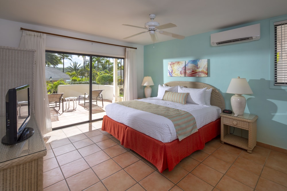 

Bologna - English Harbour - St. James's Club Resort - All Inclusive