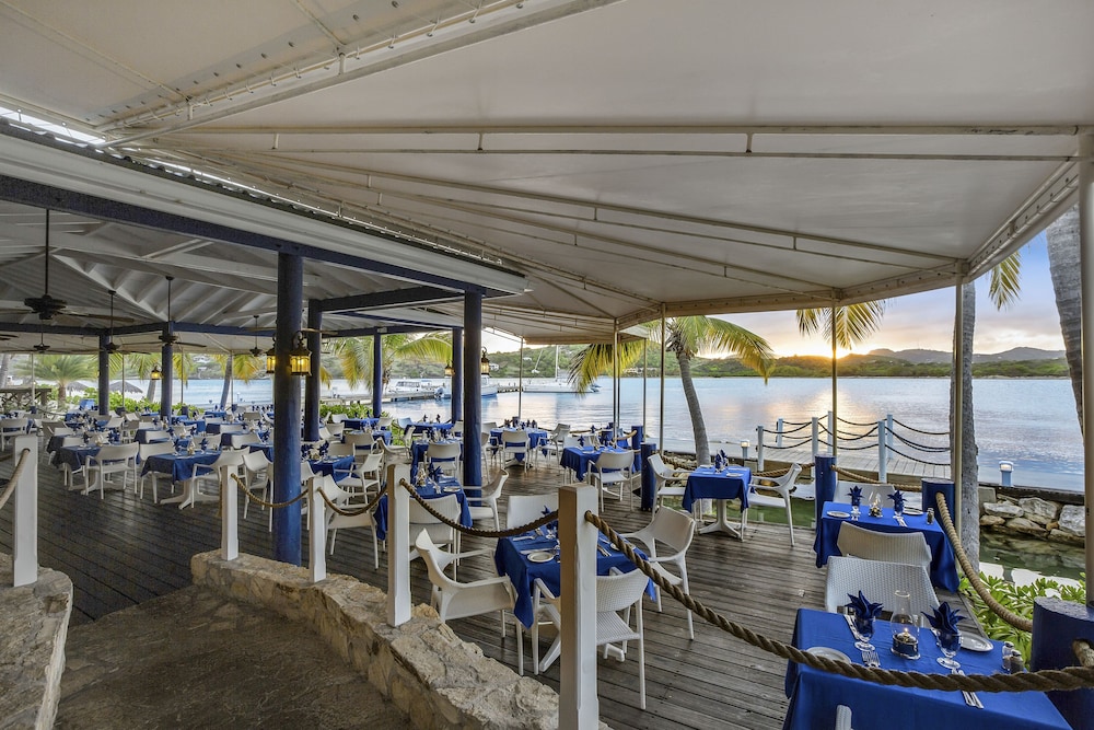 

Roma - Nonsuch Bay - St. James's Club Resort - All Inclusive