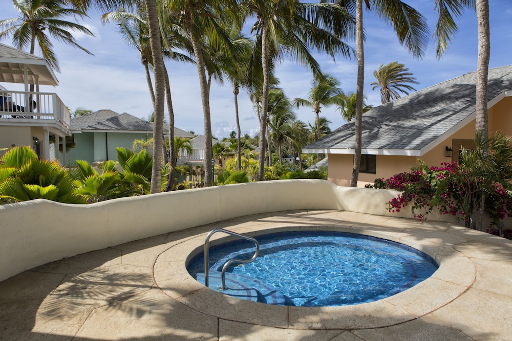 

Milano - Nonsuch Bay - St. James's Club Resort - All Inclusive