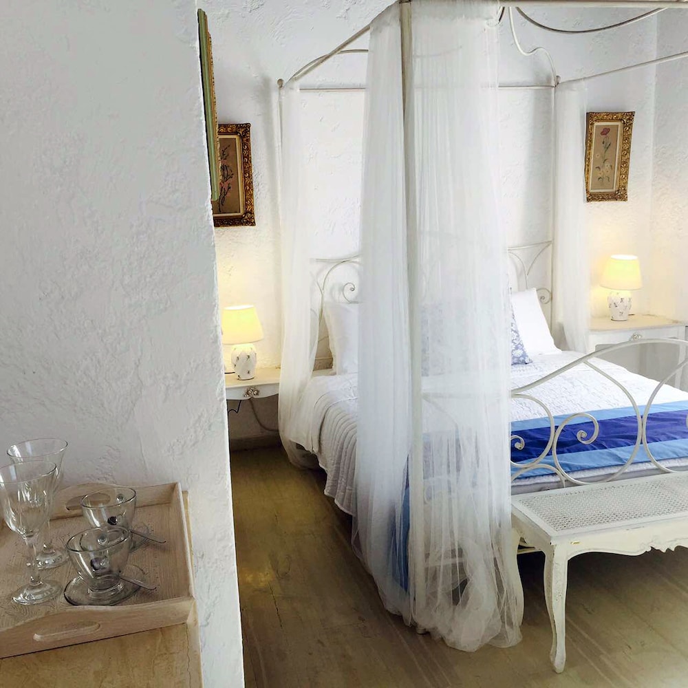 

Bari - Agios Nikolaos, Creta - Porto Maltese Boutique Estate