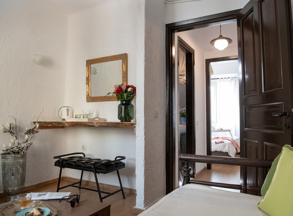 

Torino - Elounda - Porto Maltese Boutique Estate