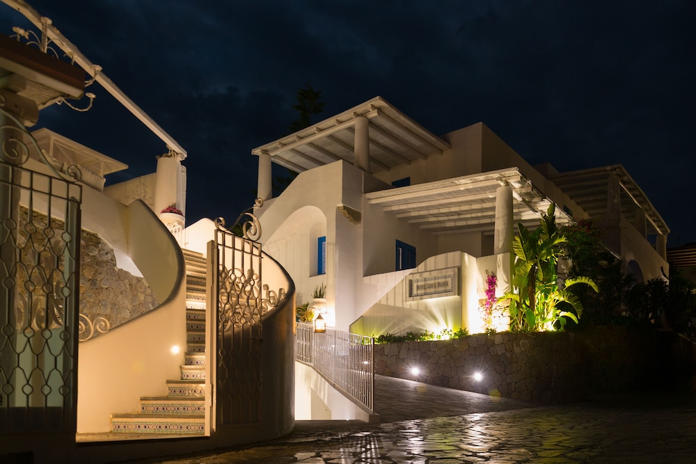 

Milano - Panarea, Isole Eolie - Hotel Lisca Bianca