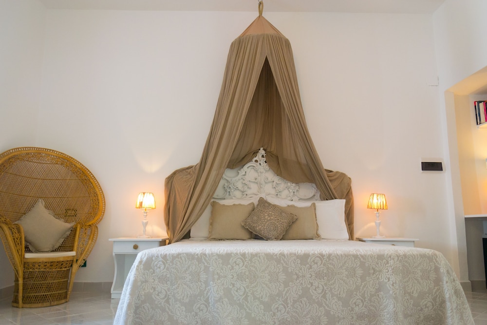 

Milano - Panarea, Isole Eolie - Hotel Lisca Bianca